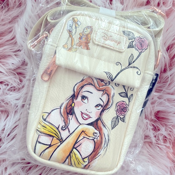 Disney Handbags - NWT!🌟EXCLUSIVE🌟 Disney’s Belle Crossbody🌹